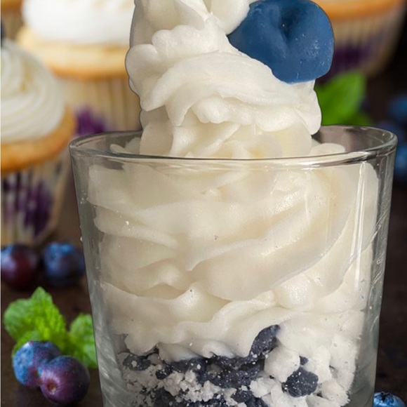 Blueberry Cheesecake Candle - Picture 5 of 5
